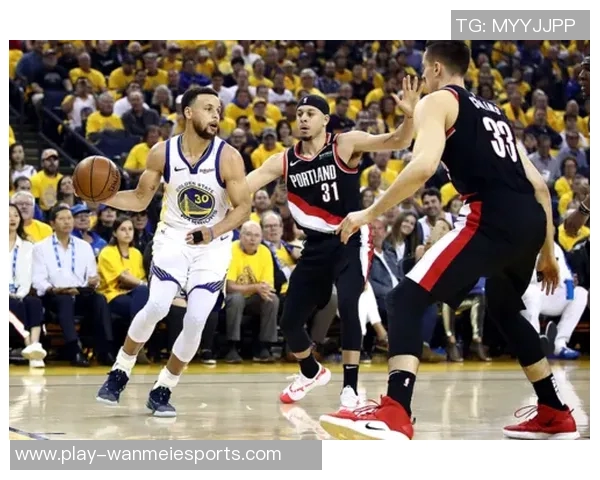 和平精英中WE战队包夹战术的优缺点分析与战局影响探讨